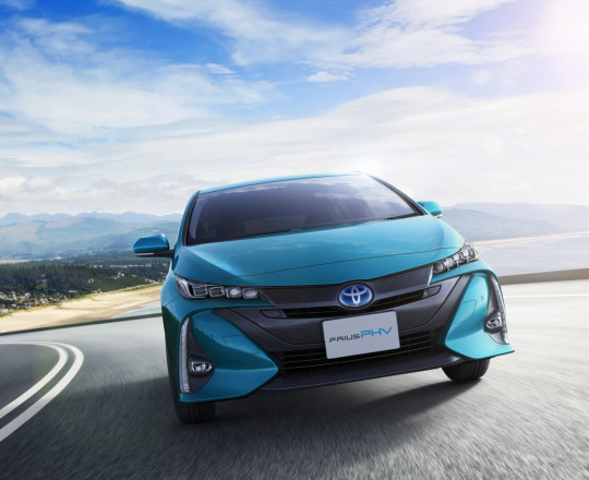 新型プリウスPHV、発売開始しました！