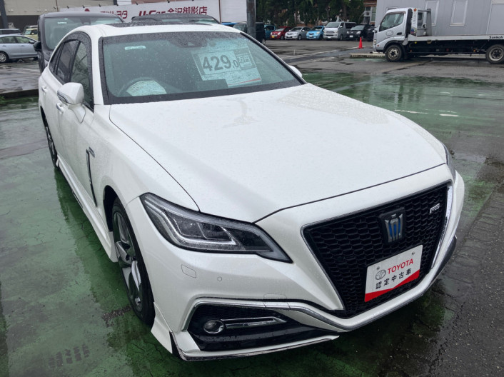 U-Car金沢御影店 中古車情報★220系 クラウン ハイブリッド 入荷しました★