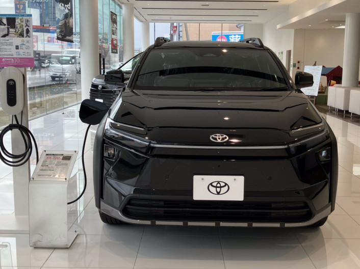 新型電気自動車の登場！？