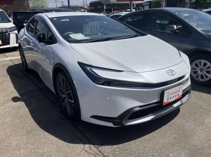 U-Car金沢御影店 中古車情報★プリウス 入荷しました★