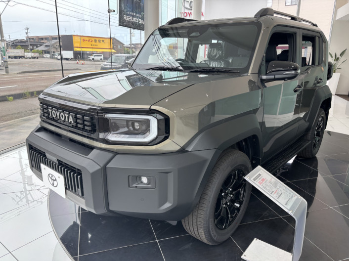 皆さんお待ちかねの『新型ランドクルーザーFJ』金沢西店にやってきました！！！！