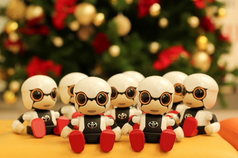 トヨタ KIROBO mini | トヨタ自動車WEBサイト