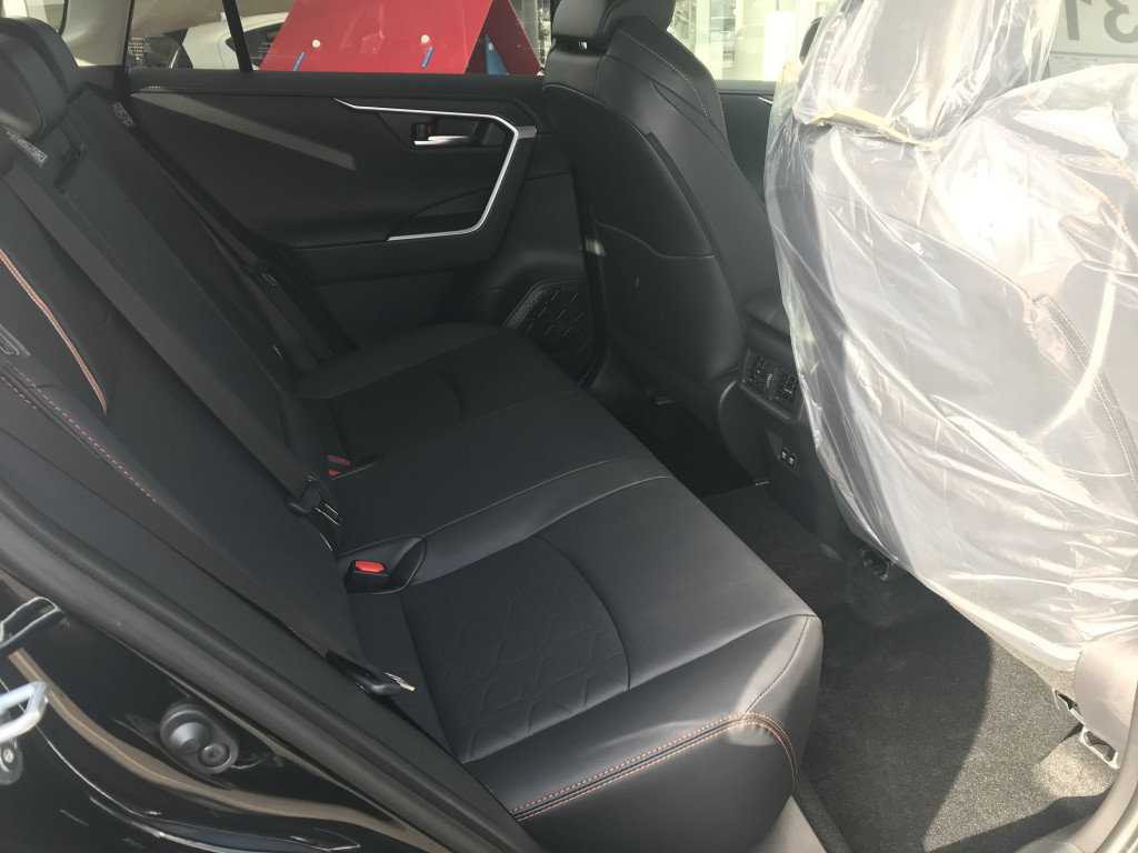 U Car金沢御影店 中古車情報 Rav4 現行型 未使用車 入荷しました U Car金沢御影店 石川トヨタ自動車株式会社 公式webサイト お知らせ